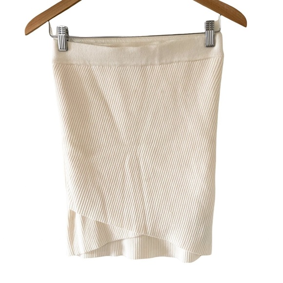 Zara Knit Mini Skirt - Picture 3 of 5